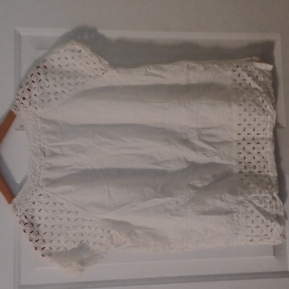 JCP womens white blouse lace on sleeves and bottom size L 100% cotton - Picture 6 of 6